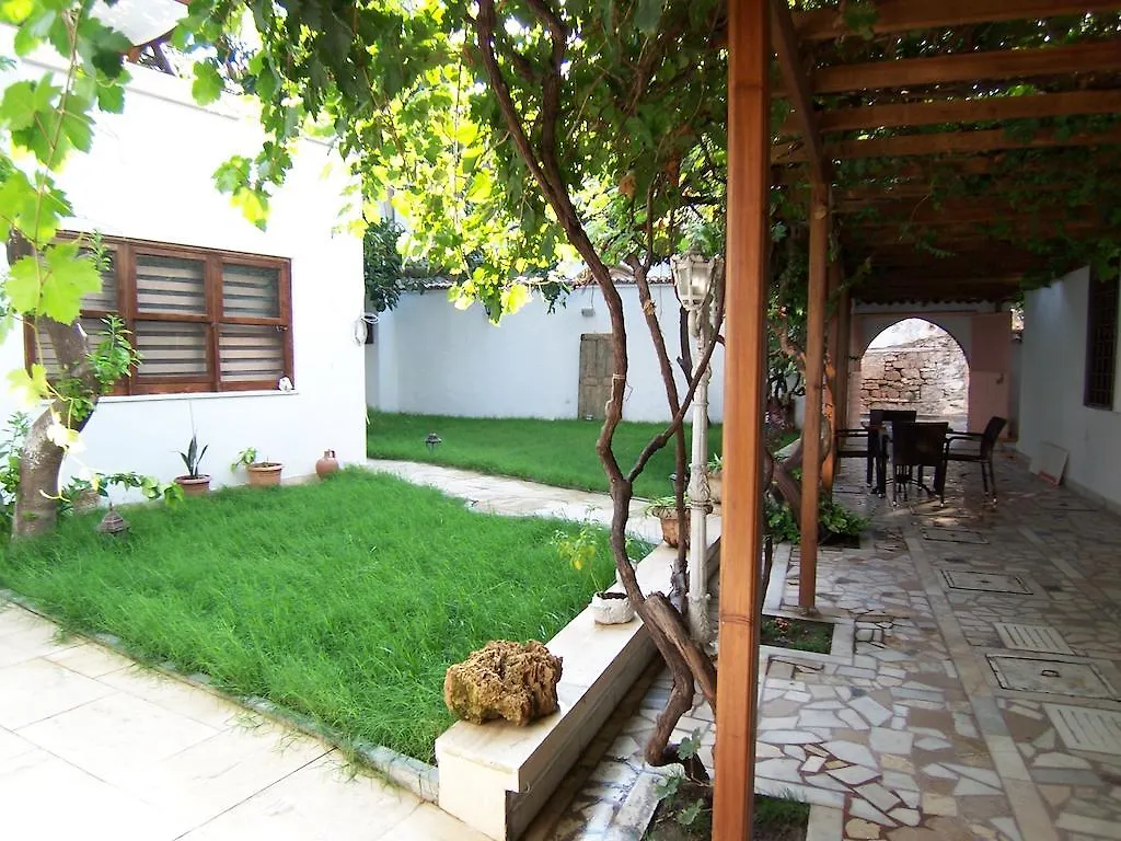 Kaleici Ozkavak Hotel Antalya 2*,