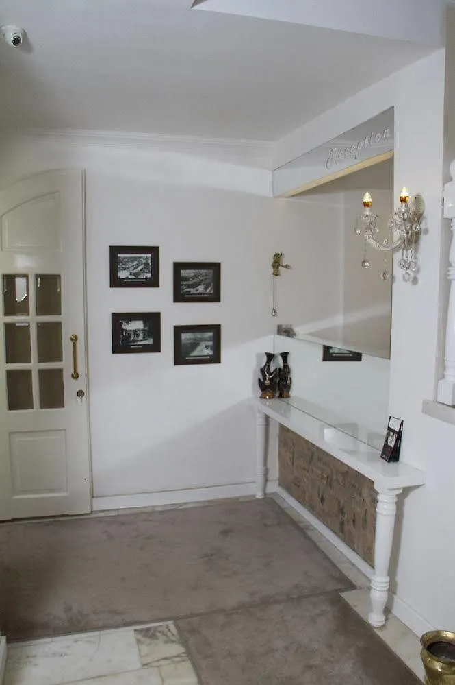 Kaleici Ozkavak Hotel Antalya