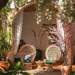 https://jade-residence-adult-only.oludenizhotels.org