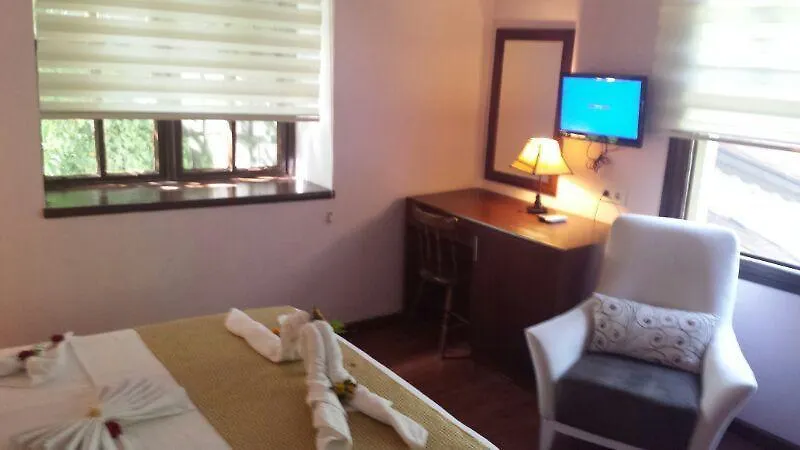 Kaleici Ozkavak Hotel Antalya
