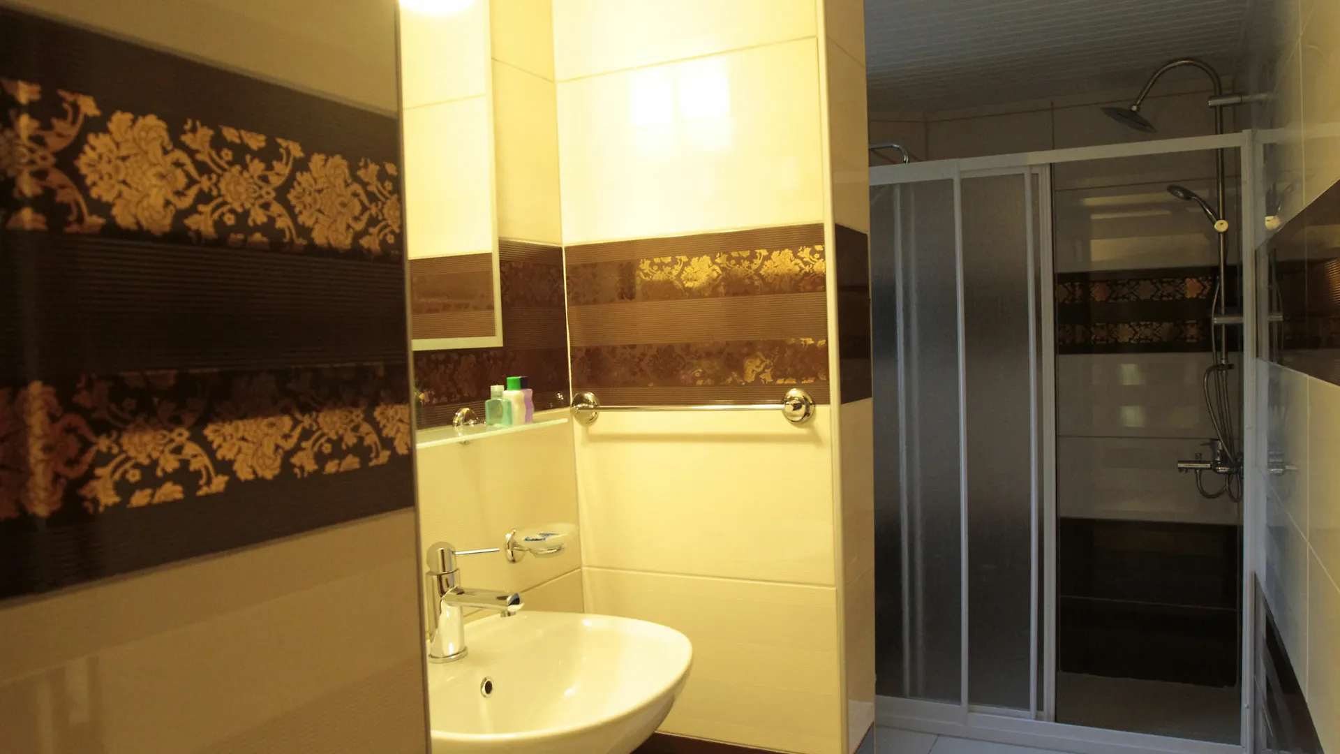 Kaleici Ozkavak Hotel Antalya Turquía
