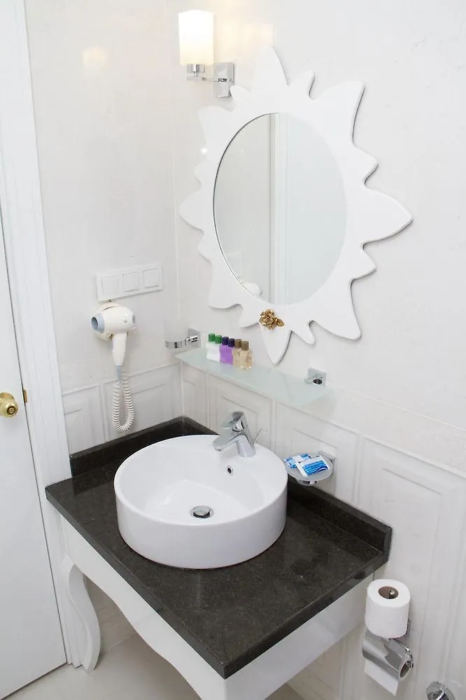 Kaleici Ozkavak Hotel Antalya 2*,  Turquía